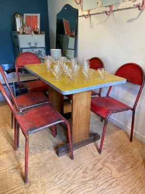 Table Formica Jaune - 1