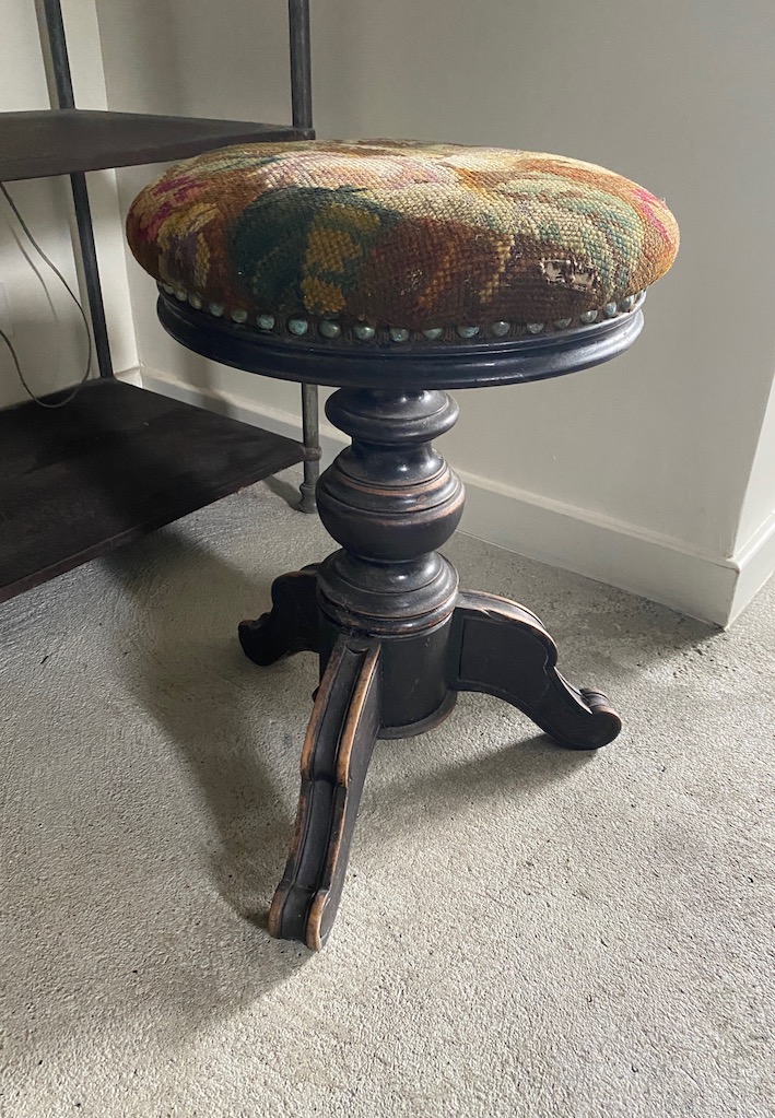 Tabouret de piano vintage brocante Carouche Neuilly-Plaisance