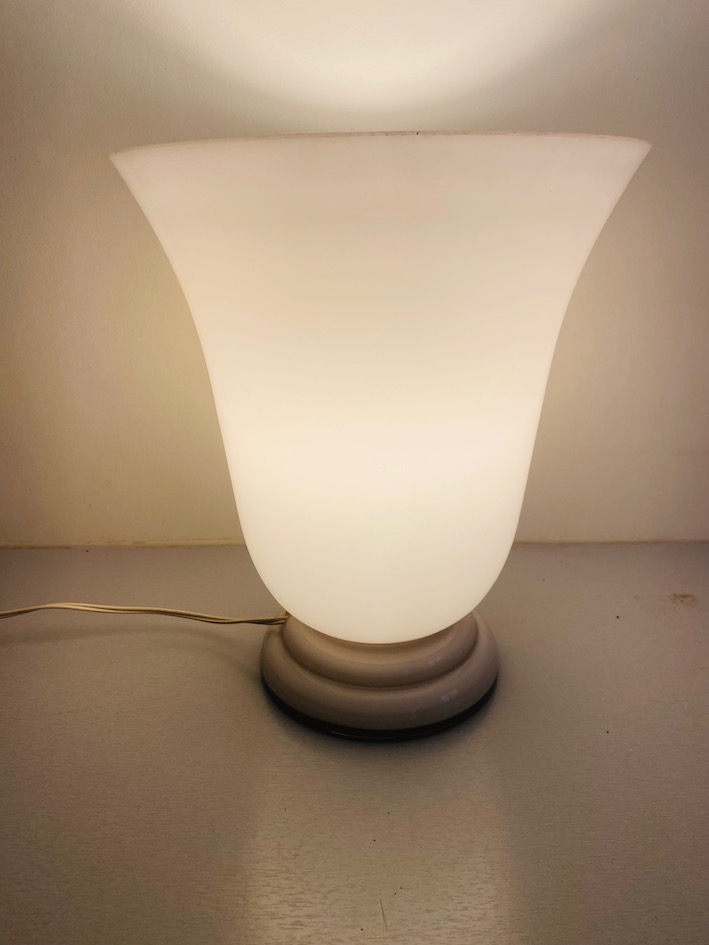 Lampe opaline Art Déco 1930