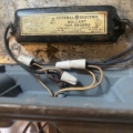 Ballast vintage General Electric pour lampe fluorescente, destiné à une lampe de bureau américaine des années 1940. Brocante 93